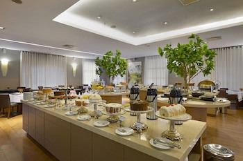 Araucaria Plaza