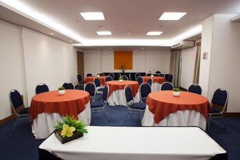 Araucaria Plaza