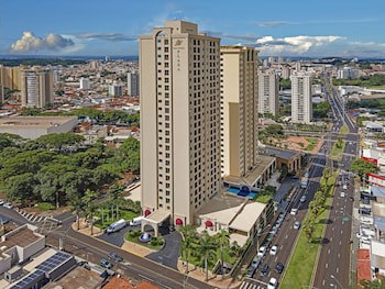 Araucaria Plaza