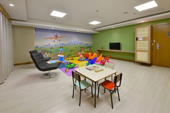 Araucaria Plaza