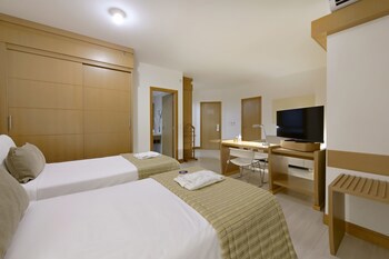 Araucaria Plaza