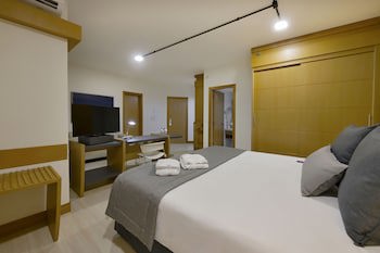 Araucaria Plaza