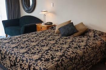 Picton Beachcomber Inn