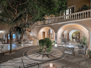 Casa Delfino Hotel & Spa
