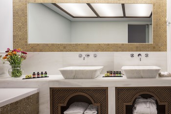 Casa Delfino Hotel & Spa