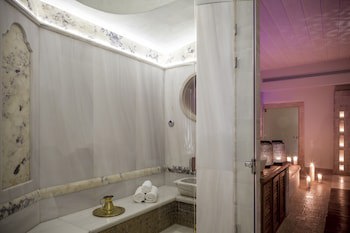 Casa Delfino Hotel & Spa