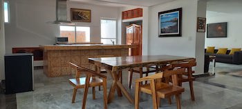 Casa Turquesa - Near Luxury Avenue Shopping Mall