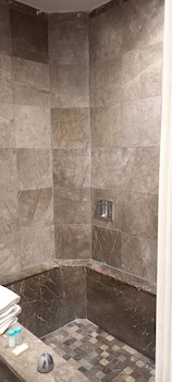 Casa Turquesa - Near Luxury Avenue Shopping Mall