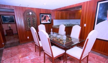 Casa Turquesa - Near Luxury Avenue Shopping Mall
