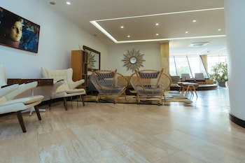 Golden Beach Resort And Spa
