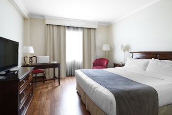 Cyan Americas Towers Hotel