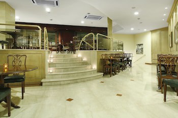 Cyan Americas Towers Hotel