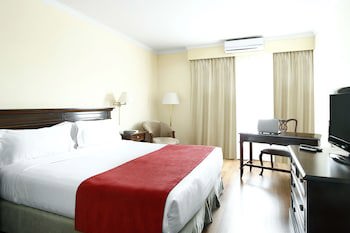 Cyan Americas Towers Hotel