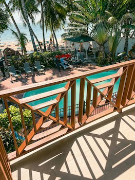 Cocoplum Beach Hotel