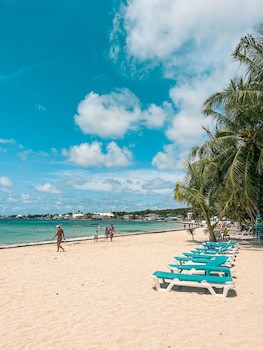 Cocoplum Beach Hotel