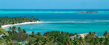 Cocoplum Beach Hotel