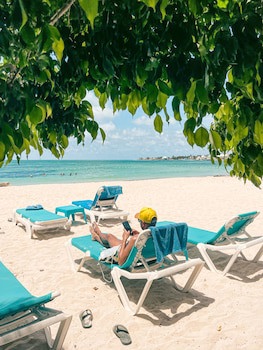 Cocoplum Beach Hotel