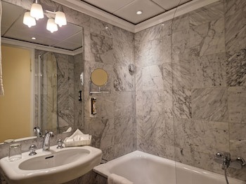 Athmos Hotel
