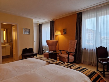 Athmos Hotel