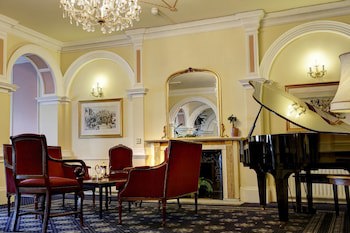 Royal Victoria Hotel