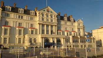 Royal Victoria Hotel