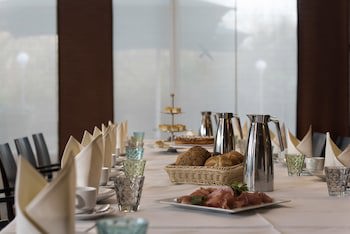Mercure Hotel Dusseldorf Neuss fotoğrafı