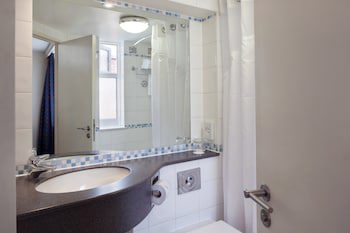 Holiday Inn Basingstoke, An Ihg Hotel