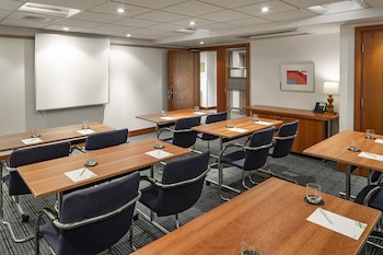 Holiday Inn Basingstoke, An Ihg Hotel