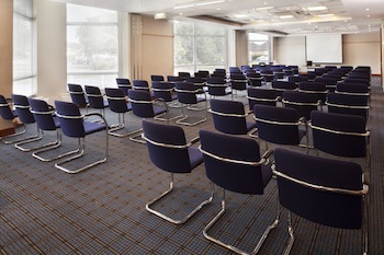 Holiday Inn Basingstoke, An Ihg Hotel