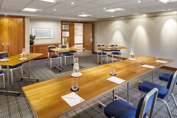 Holiday Inn Basingstoke, An Ihg Hotel