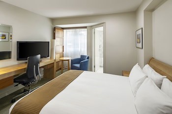Holiday Inn Basingstoke, An Ihg Hotel