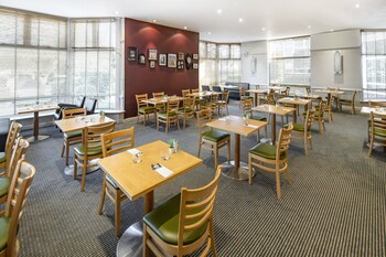 Holiday Inn Basingstoke, An Ihg Hotel