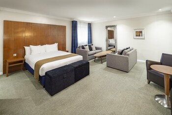 Holiday Inn Basingstoke, An Ihg Hotel
