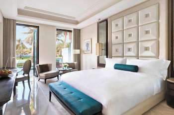 Al Bustan Palace, A Ritz-Carlton Hotel