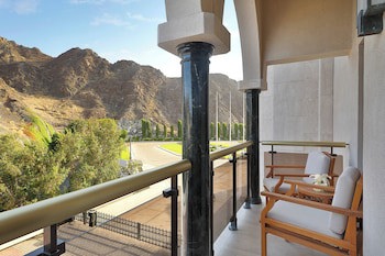 Al Bustan Palace, A Ritz-Carlton Hotel