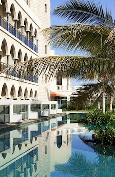 Al Bustan Palace, A Ritz-Carlton Hotel