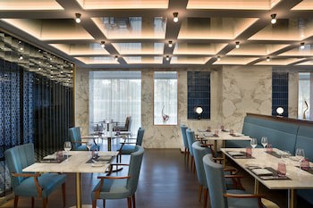 Al Bustan Palace, A Ritz-Carlton Hotel