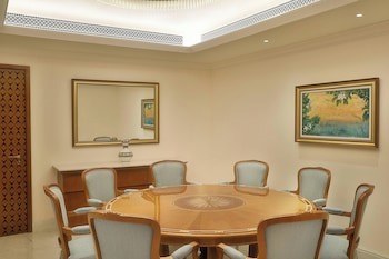Al Bustan Palace, A Ritz-Carlton Hotel
