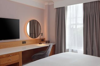 Doubletree By Hilton Bath