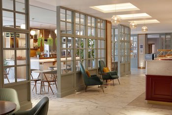 Doubletree By Hilton Bath