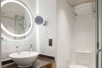 Doubletree By Hilton Bath