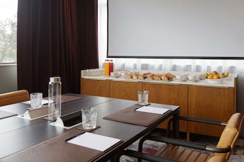 Doubletree By Hilton Bath