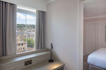 Doubletree By Hilton Bath