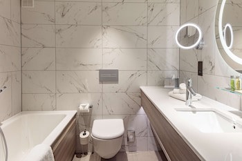 Doubletree By Hilton Bath