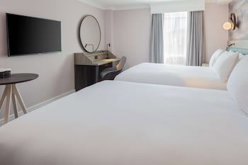 Doubletree By Hilton Bath