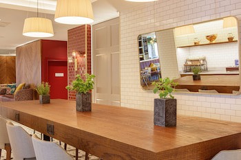 Doubletree By Hilton Bath