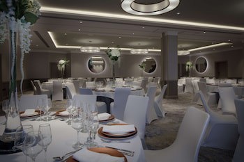 Doubletree By Hilton Bath