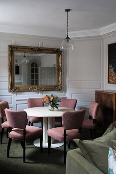 White Hart Hotel