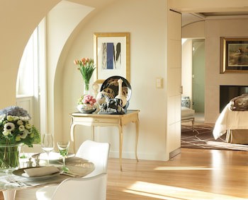 Four Seasons Hotel Des Bergues Geneva
