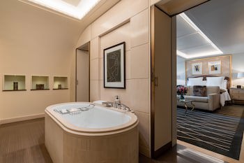 Four Seasons Hotel Des Bergues Geneva